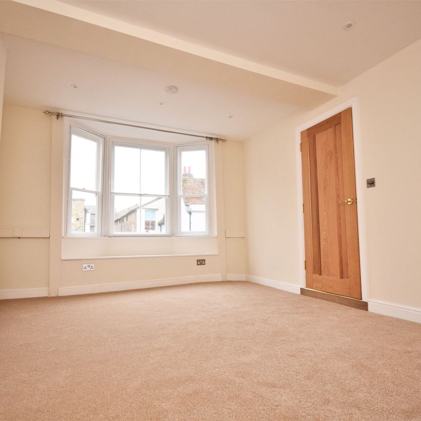 High Street, CB10, Saffron Walden - Photo 1