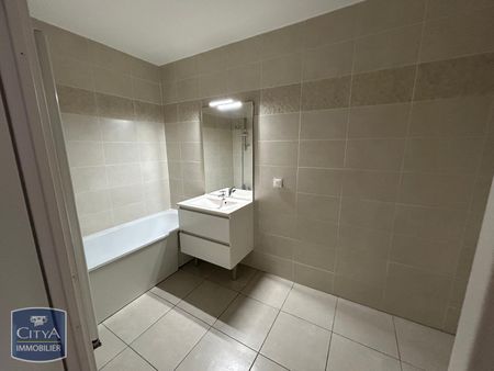 Location Appartement 3 pièces 68m² NEUILLY SUR MARNE 93330 - Photo 4