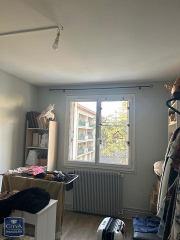 Location Appartement 3 pièces 67m² AGEN 47000 - Photo 3