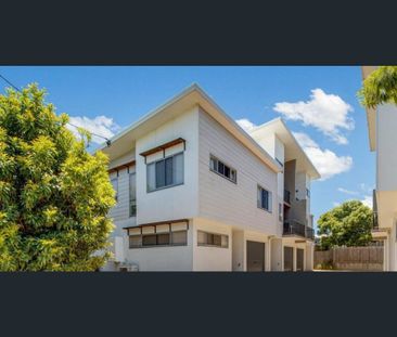 3/4 Wilmott St, Gladstone Central, Qld 4680 - Photo 5