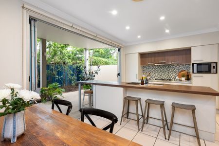 Unit 3/31 Weston Street, Coorparoo. - Photo 2