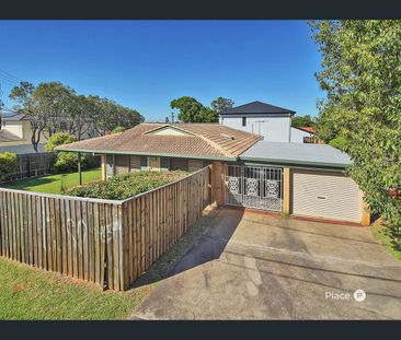10 Gwandalan Street, Eight Mile Plains, Qld 4113 - Photo 2
