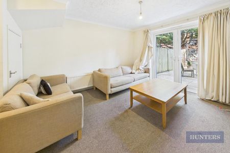 4 bedroom terraced house to rent - Photo 2