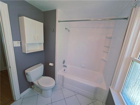 For Lease - 2047 James Street, Burlington, Ontario - Photo 5