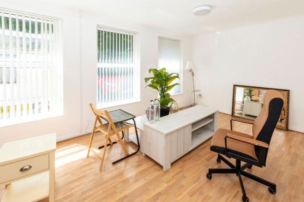 2 Bedroom Maisonette on Surrey Road - Photo 1