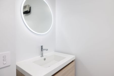 Fantastic Modern Townhouse! - Flexible Dates Available! - Photo 4