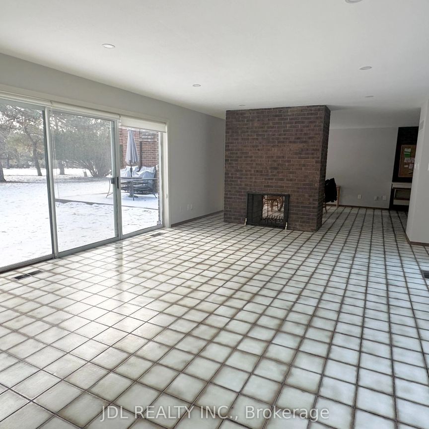 17 Fairway Heights Crescent #Main and Upper - Photo 1