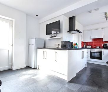 1 Bedroom House / Flat Share to let - Photo 3
