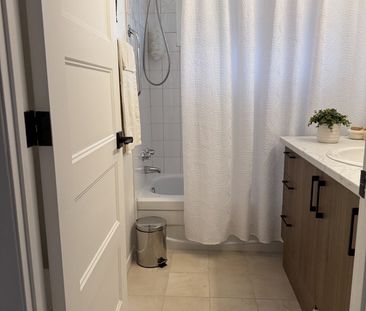4 1/2 + Bureau, Saint-Jérôme, Rénové - Photo 2