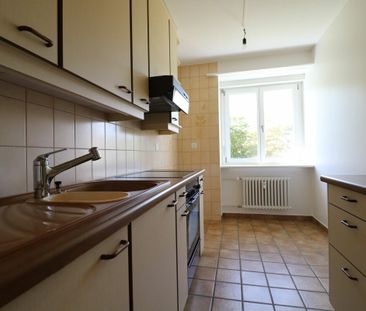 Wohnen mit Weitblick - gemütliche 3-Zimmerwohnung in Binningen - Photo 1