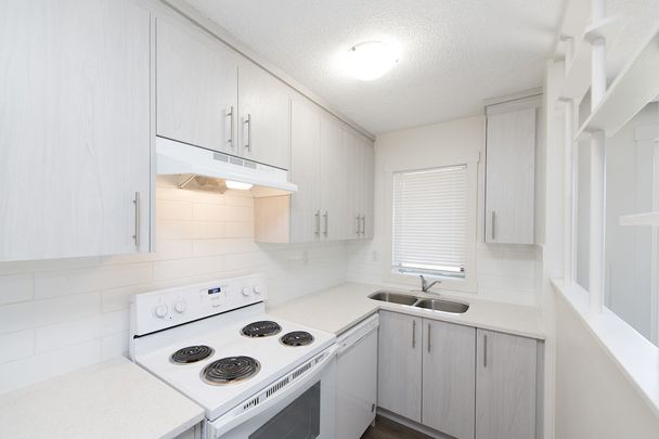 306 21 Avenue SW, Calgary - Photo 1