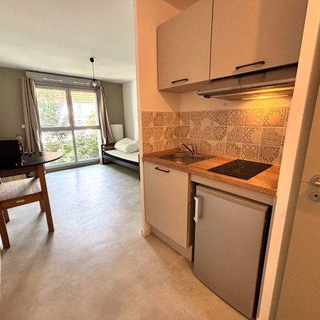 Location Appartement 1 pièce 21m² - Photo 3