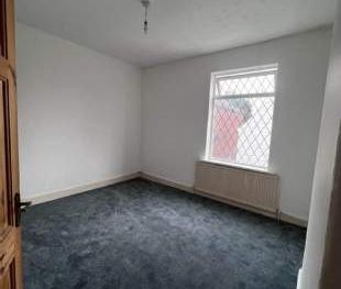 2 bedroom property to rent in Knottingley - Photo 1