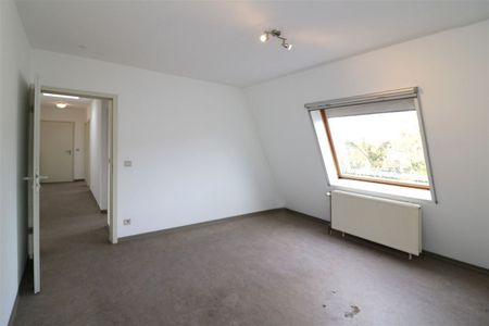 Appartement, twee slaapkamers, autostaanplaats in centrum - Photo 3