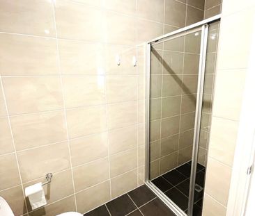 Near New Luxury house with 4 Bedrooms plus STUDY - Photo 5