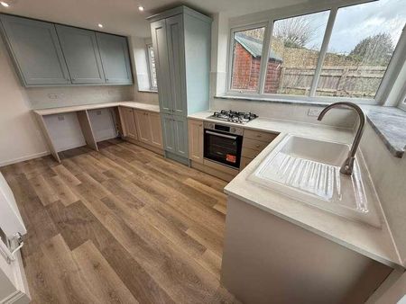 Beckington, BA11 - Photo 3