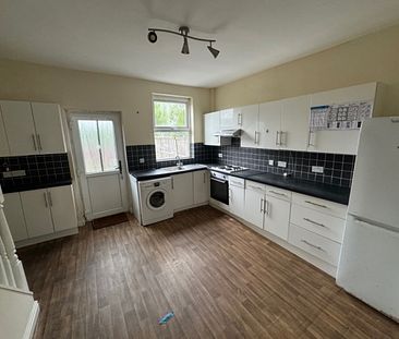 2 Bedroom Terraced House - Photo 1