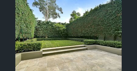 Stunning family home in private sought after location - Photo 2