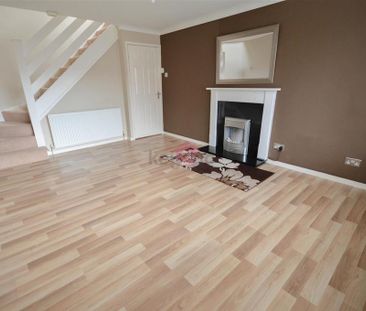 2 bedroom end of terrace house to rent - Photo 3