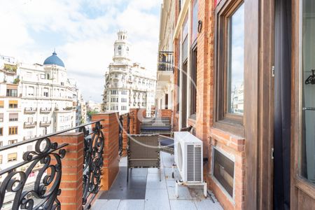 Flat for rent with Terrace in San Francesc (Valencia) - Photo 2