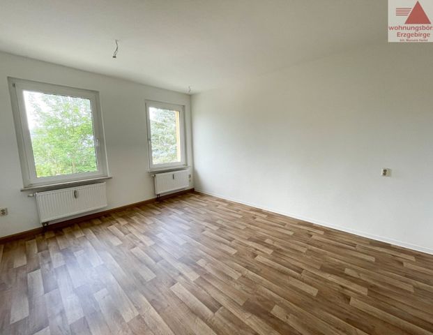 Schicke 2-Raum-Wohnung nahe Berufsakademie in Breitenbrunn - Einbauküche möglich - Foto 1