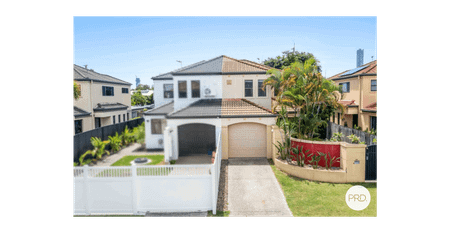 Spacious 3-Bedroom, Townhouse for Rent in TSS Precinct - Prime Southport Location - Photo 2