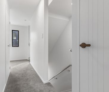 Modern Luxury - Unbeatable Location - Photo 6