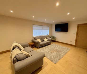 2 bedroom bungalow to rent - Photo 2