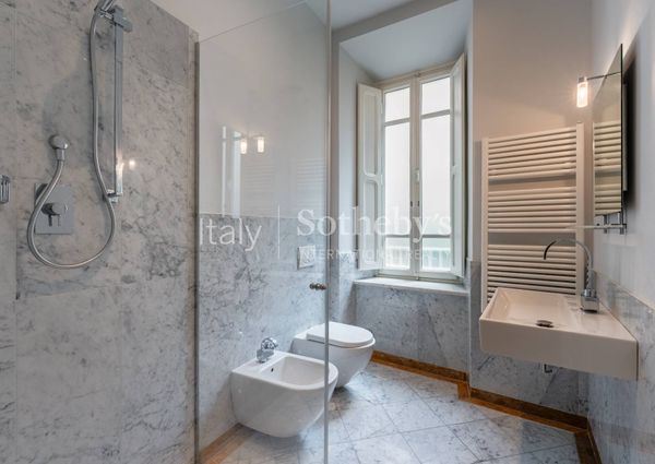 Elegant designer apartment in a historic palazzo with lift