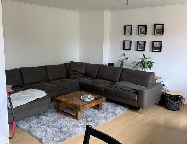 Gemütliche 3,5-Zimmer-Dachgeschosswohnung mit Einbauküche in der Bielefelder Altstadt - Photo 1