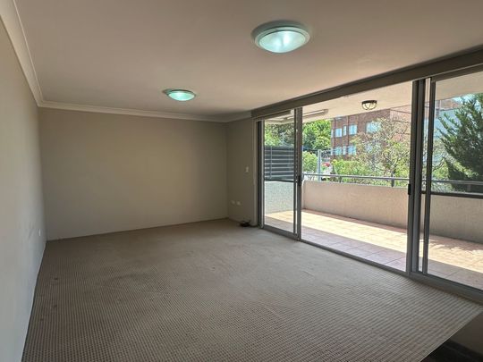 Modern & Spacious 1 Bedroom Apartment! - Photo 1