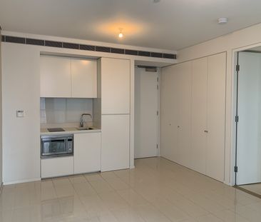 3 Carlton St, Chippendale NSW 2008 - Apartment For Rent | Domain - Photo 1