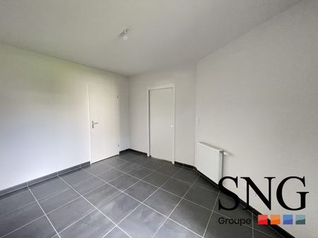 T2 AVEC JARDIN, TERRASSE ET PARKING - Photo 4