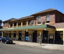 TWO BEDROOM UNIT - MINUTES FROM OATLEY VILLAGE & STATION - Photo 5