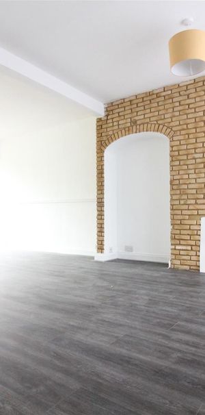 Hillbourne Close, Hayes - Photo 1