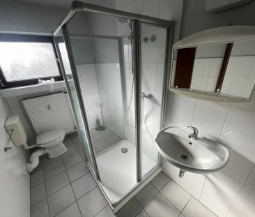 Helle 3-Zimmer-Wohnung mit Balkon und Garage - Foto 4