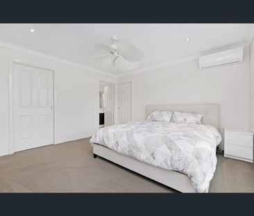 10 Rotterdam Vista, Wanneroo, WA 6065 - Photo 3