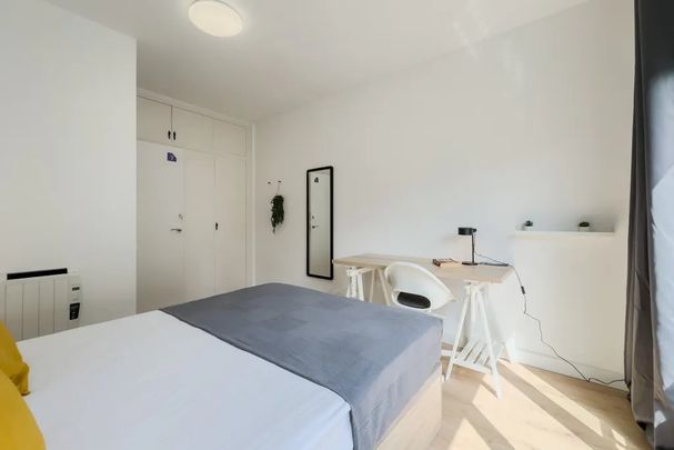 Carrer del Rosselló, Barcelona, Catalonia 08008 - Photo 1