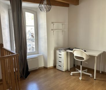 CENTRE VILLE T2 DUPLEX MEUBLE trés bon état - Photo 2