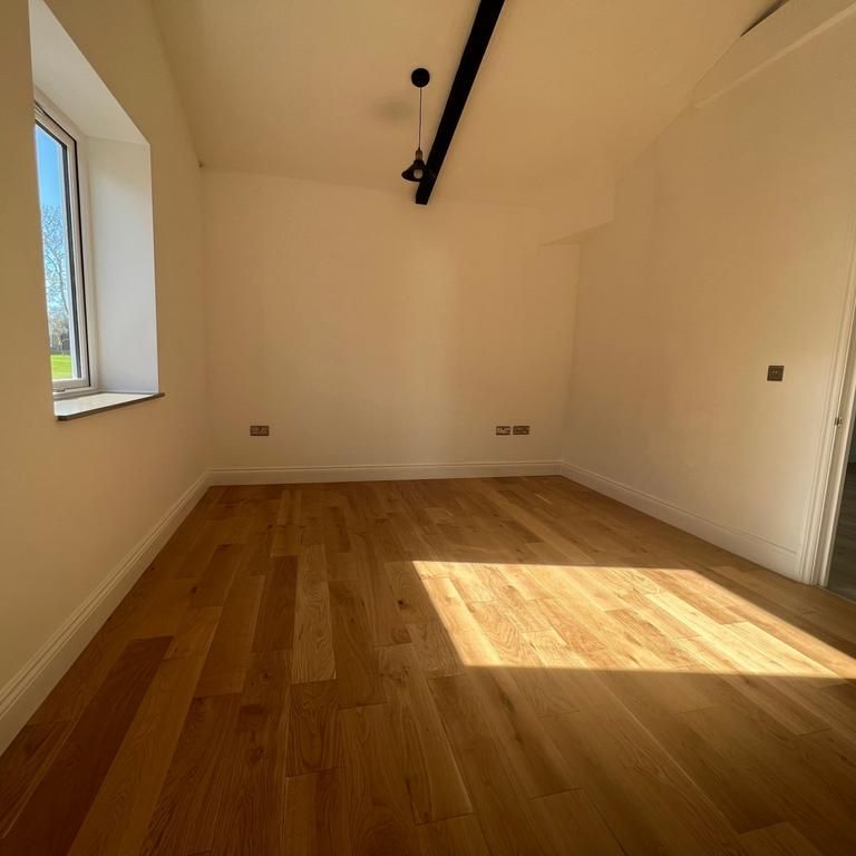 3 bedroom bungalow to rent - Photo 1
