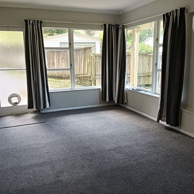 1-Bedroom Flat for Rent – Convenient Location - Photo 1