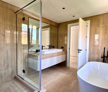 Detached Villa in The Golden Mile - Photo 3