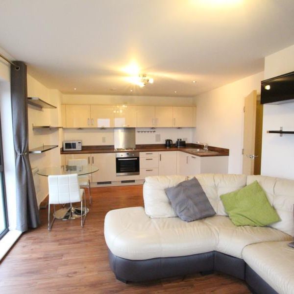 2 bedroom flat to rent - Photo 1