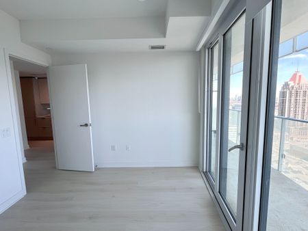 For Lease - 3900 confederation Parkway Unit# 2202, Mississauga, Ontario - Photo 4