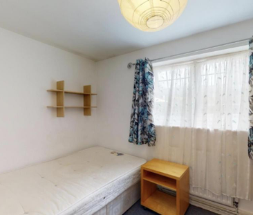 5 bedroom private hall to rent - Photo 4