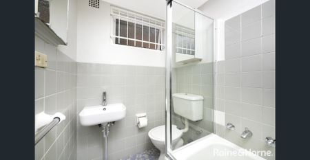 Charming & Convenient Two-Bedroom Unit - Photo 3