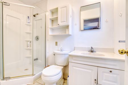 For Lease - 37 Allangrove Crescent Unit# Second Floor, Toronto, Ontario - Photo 2
