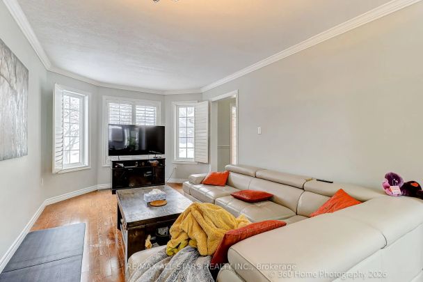 6 Amberview Drive #Main Floor - Photo 1