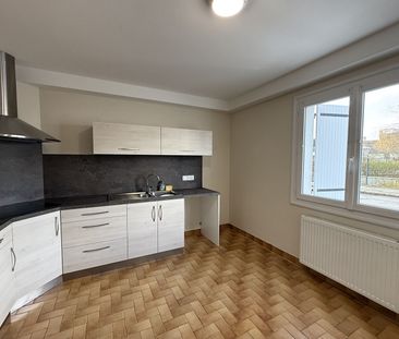 Location Appartement 3 pièces 96m² - Photo 4