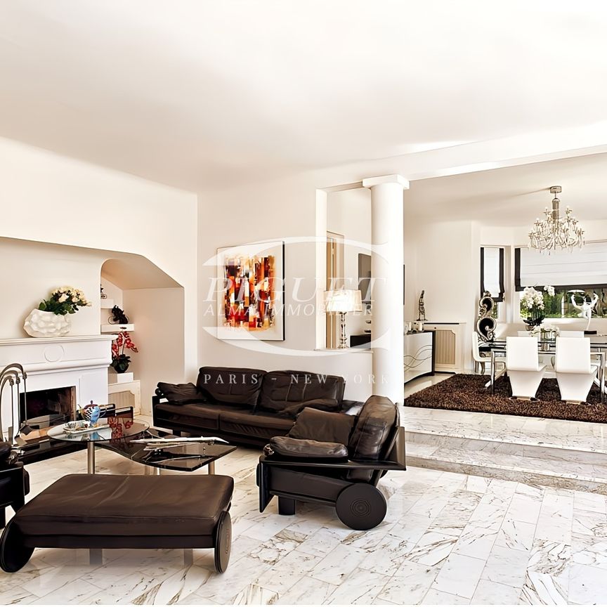 Tout savoir sur cette maison à Saint-Jean-Cap-Ferrat - Photo 1